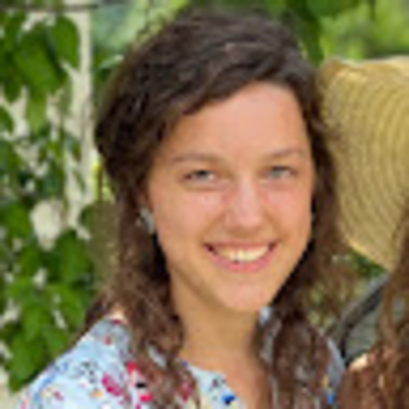 Meet your Posher, Sylvia - Picture 1 of 1